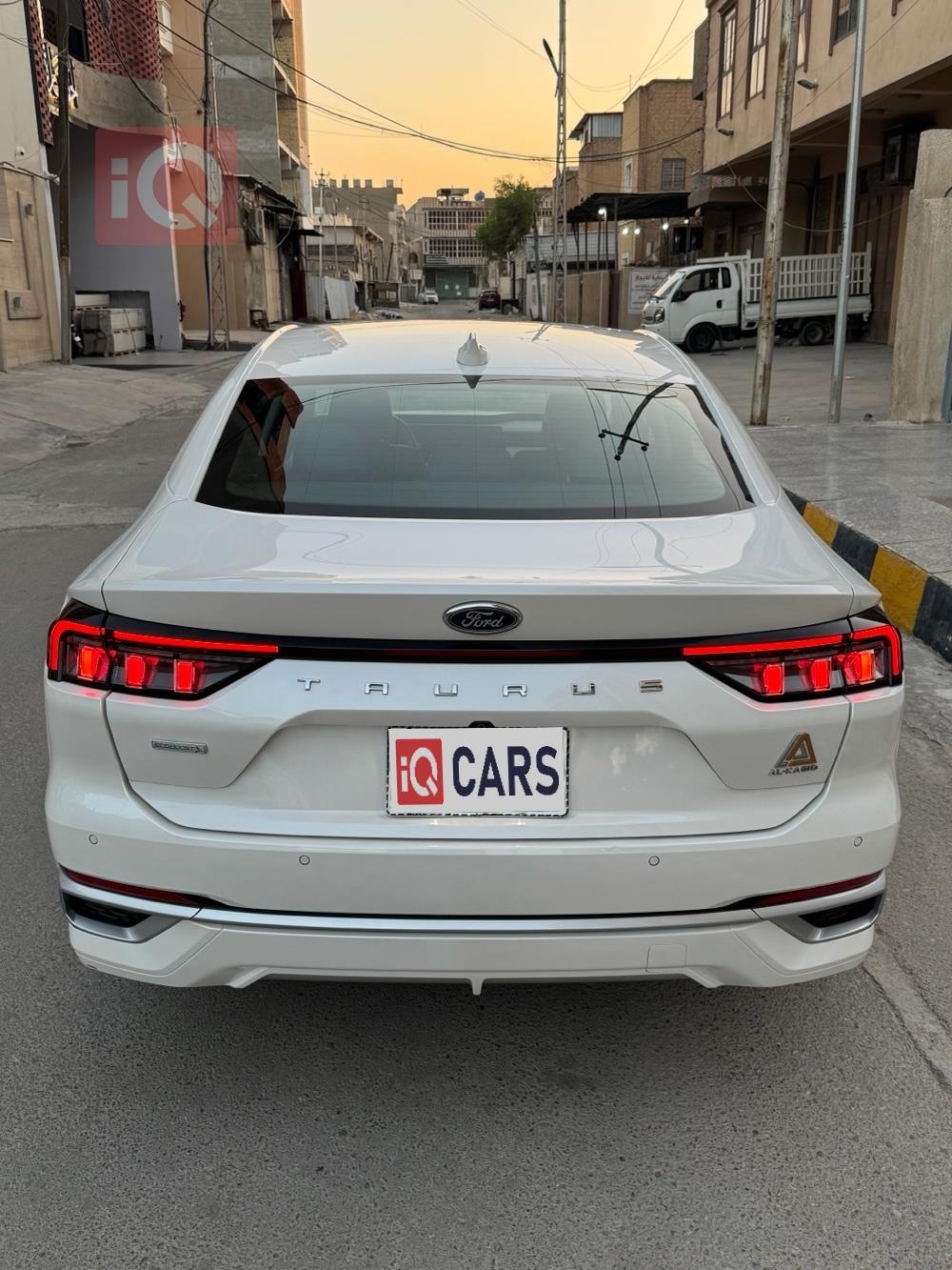 فورد تورس